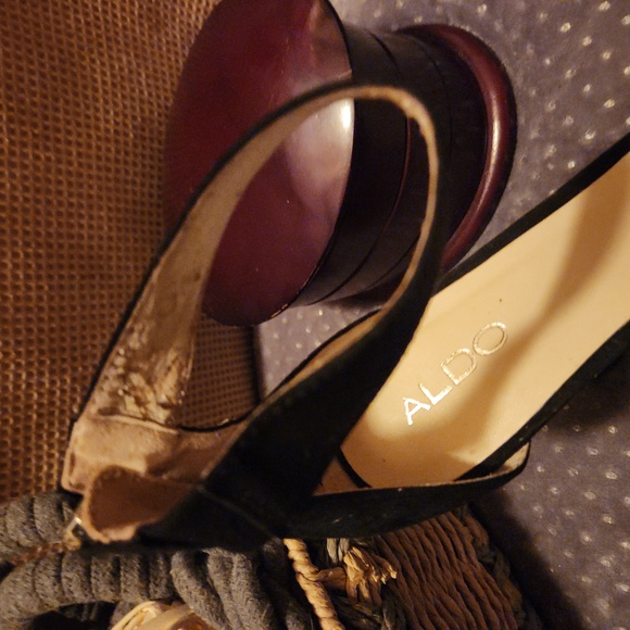 Heels - Picture 3 of 6